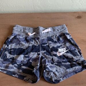 Nike drawstring athletic women’s shorts sz XS